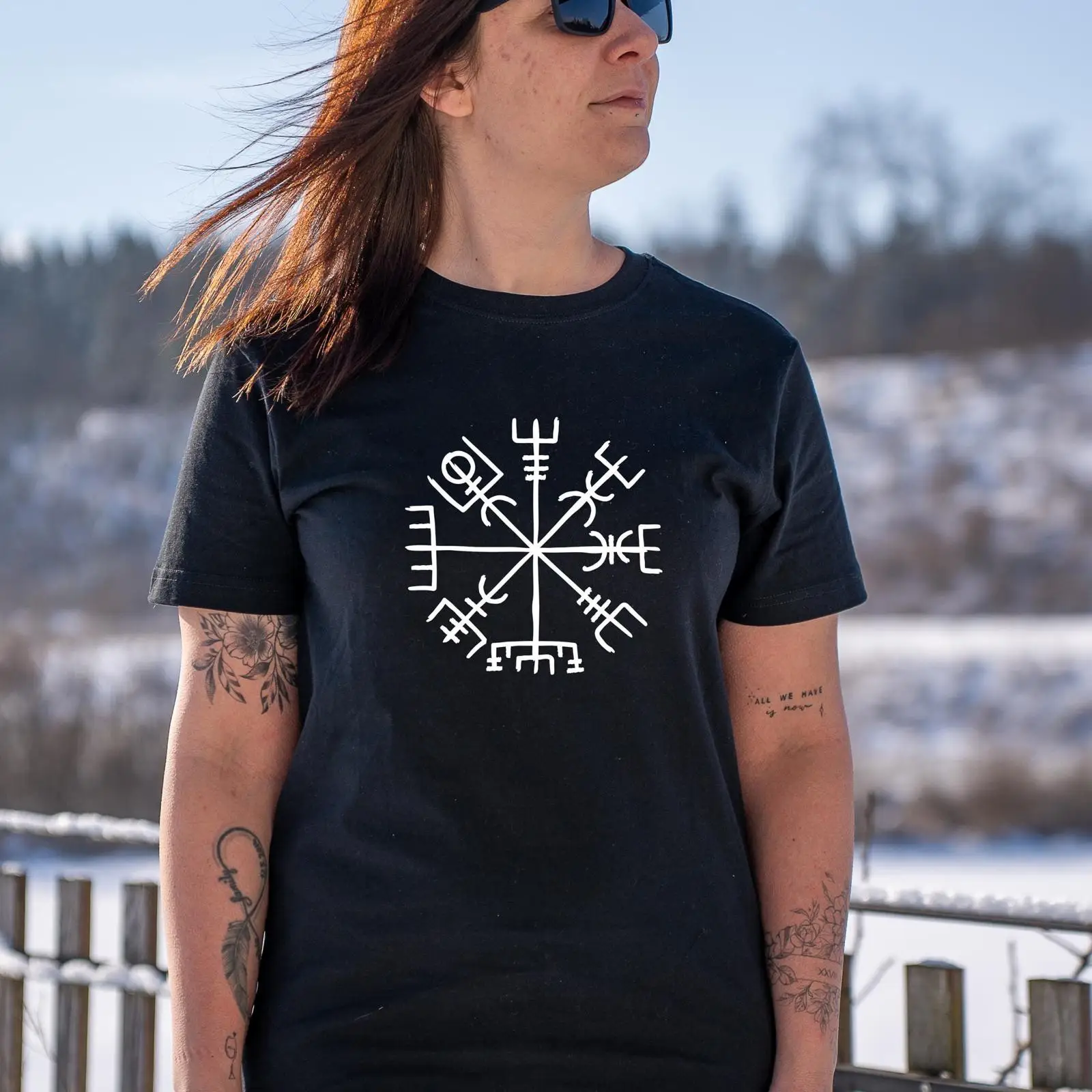 Vintage Fashion Faire - Camiseta Viking Vegvísir Nordic Rune Compass