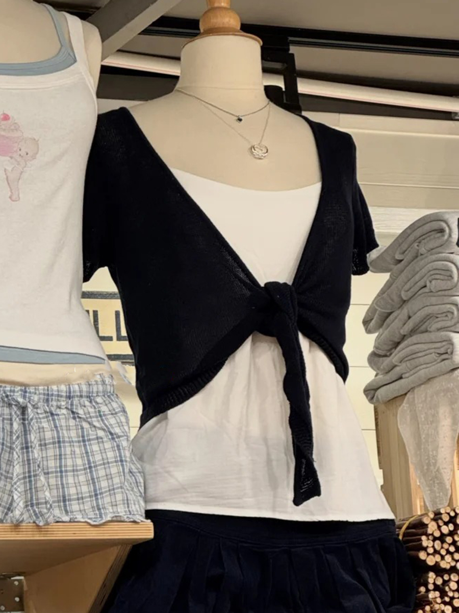 Crop Cardigan Vintage - Cardigã Preto Cropped com Cadarço para