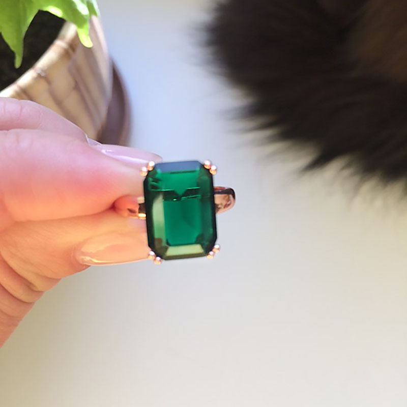 Anel de cristal verde corte oc - Vintage Fashion Faire avaliação e preço
