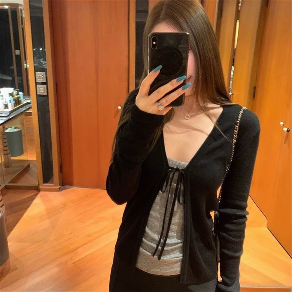 Cardigã Feminino de Tricô Fino - Crop Cardigan Vintage avaliação e preço