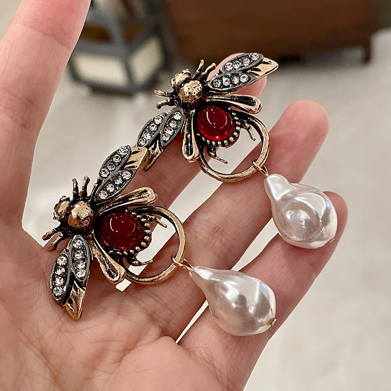 Brincos pendurados de insetos  - Vintage Fashion Bug avaliação e preço